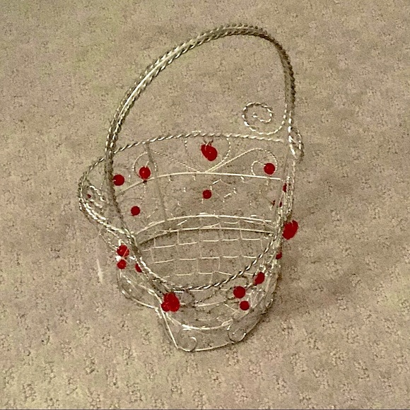 Vintage Heart Twisted Wire Basket with Red Hearts Home Accent Or Gift Basket - Picture 4 of 9